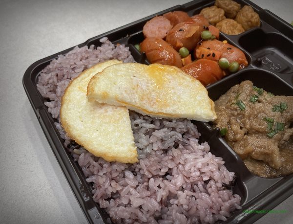 GS25 편의점 혜자로운 집밥 통통쏘야 & 불고기 도시락 2023년 7월 반찬 구성(계란 후라이)