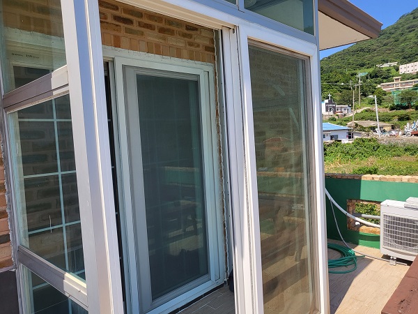 거문도 솔지오 펜션 2층 숙소 입구