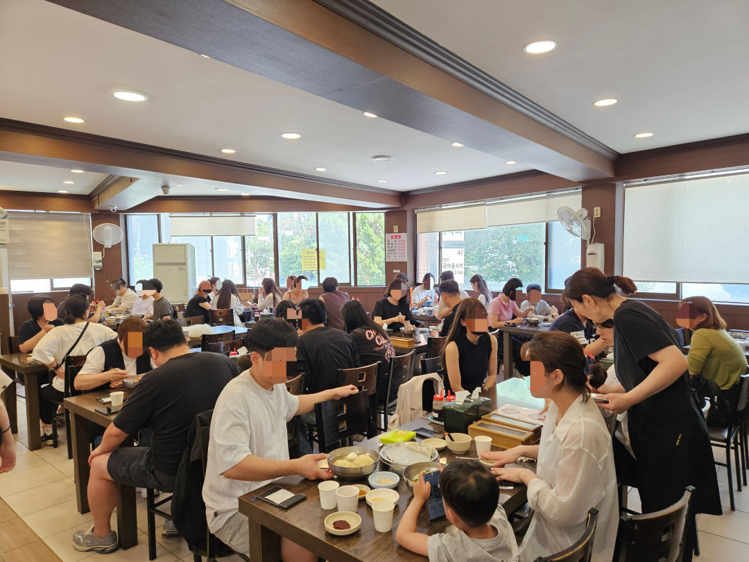 해운대 밀면 분위기