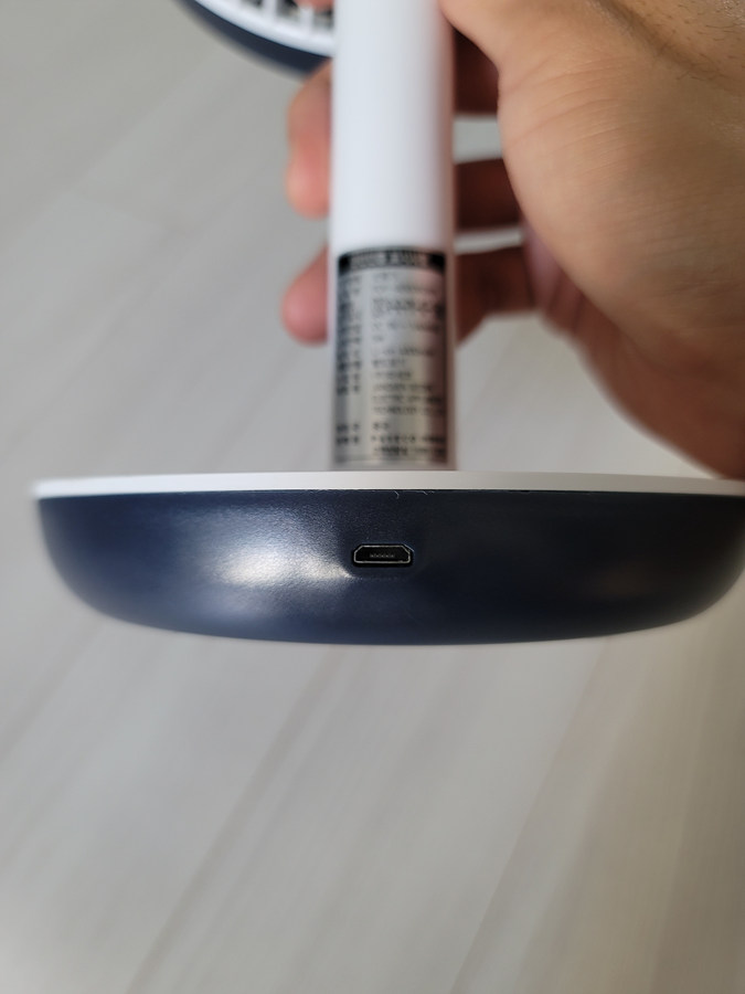 파세코 탁상용 선풍기 PDF-AB9060WN 충전 단자