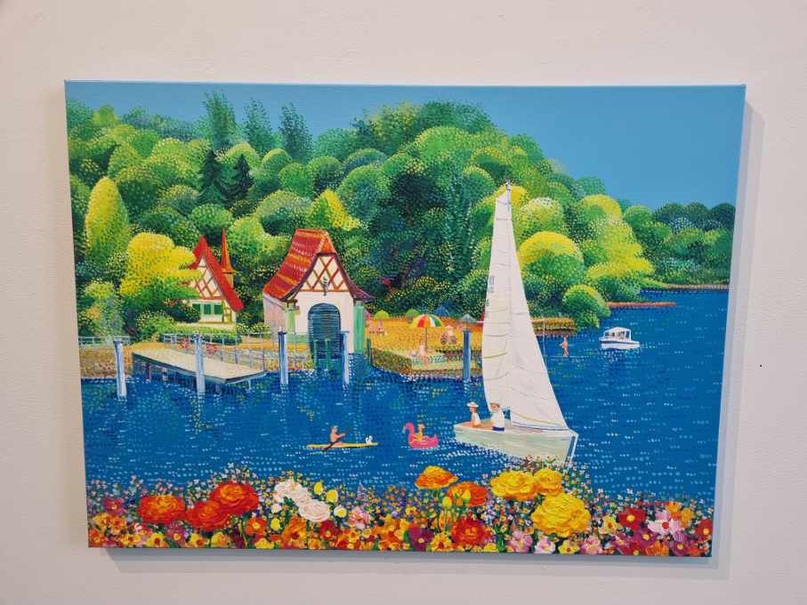 김덕기화백의 전시그림2, 푸른 호수에 요트, 홍학, 집과 나무들이 있는 그림