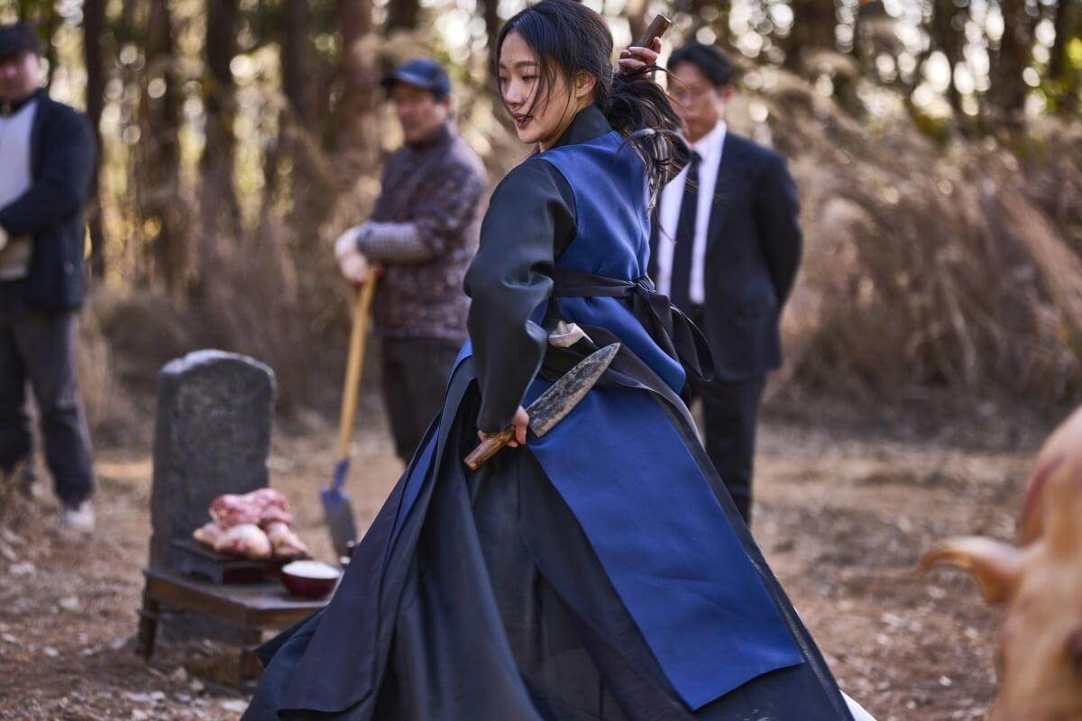 영화 파묘 한장면