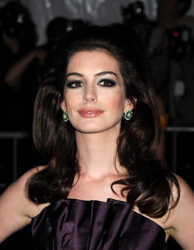 앤 해서웨이 프로필 유퀴즈 악마는 프라다를 입는다2