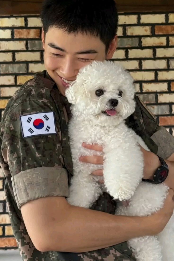 차은우 탈세 장어집 나이 입대 동생 부모님 프로필 제대 200억 추징금 현황