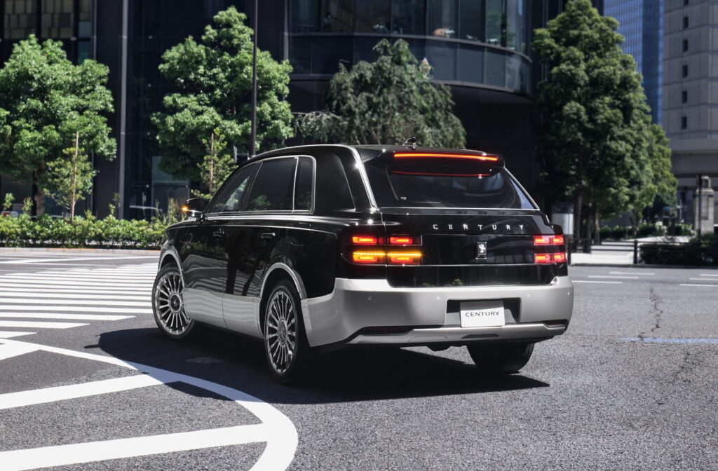 토요타 센추리 SUV