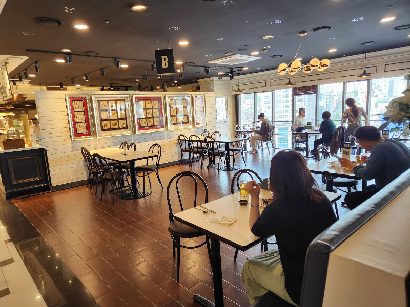 서울대 에그옐로우 애슐리퀸즈