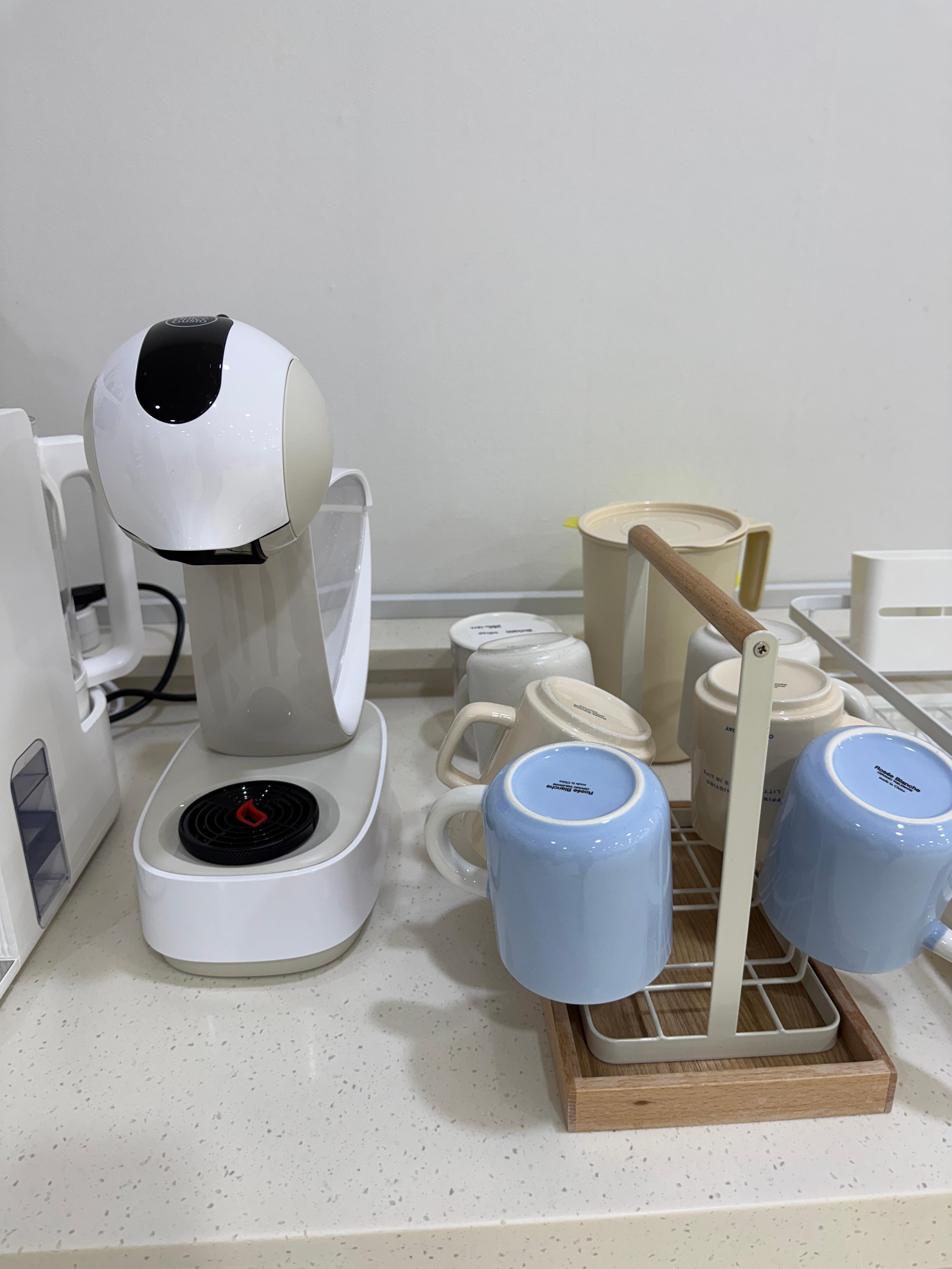 커피머신&amp;컵 사진