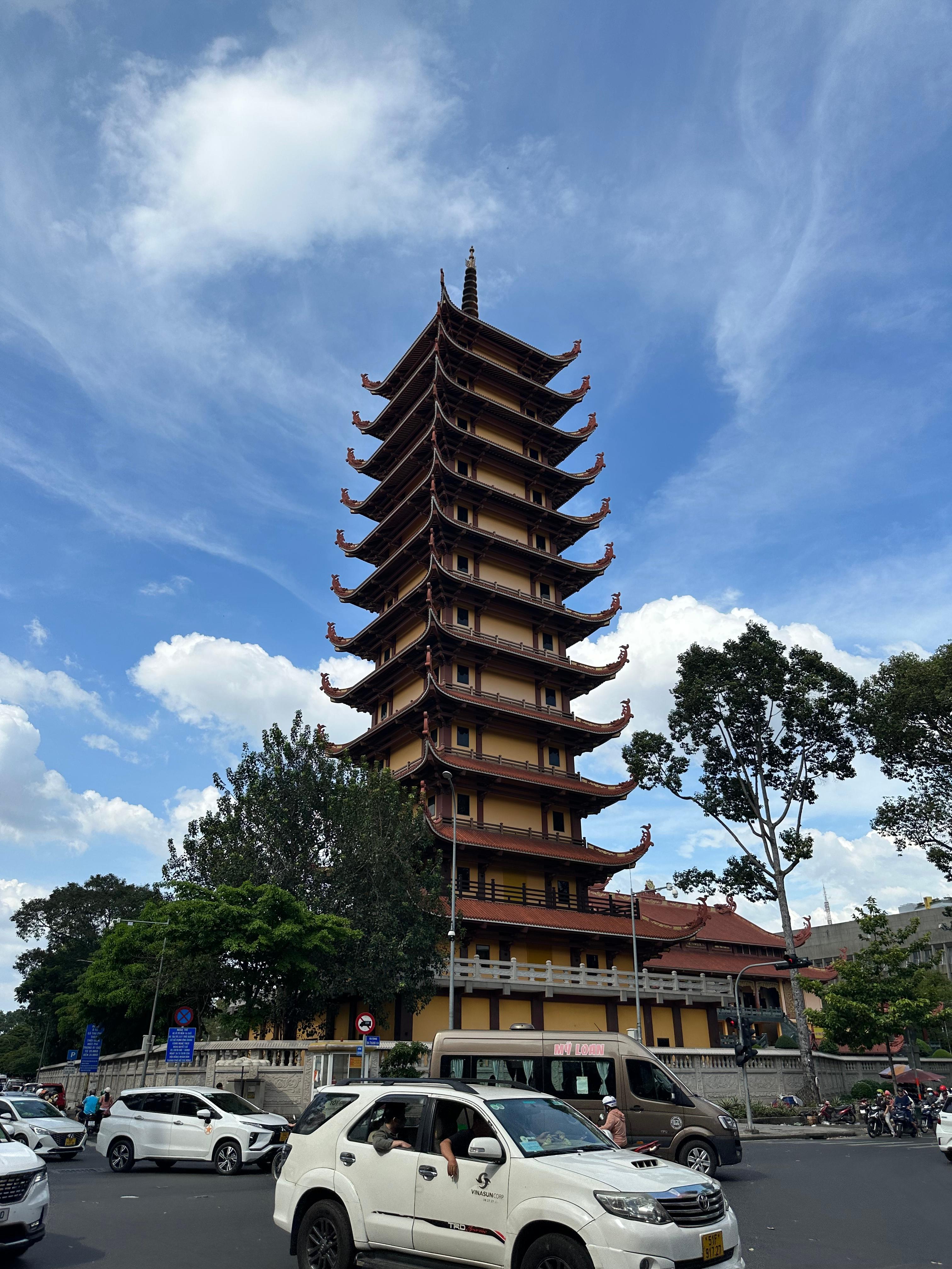 Minh Dang Quang Pagoda(민당꽝 사원)