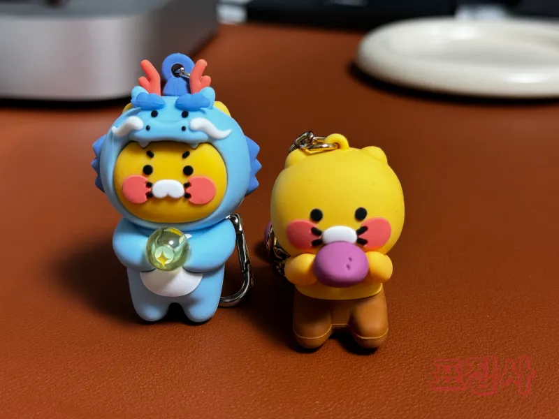 춘식이 키링 투샷