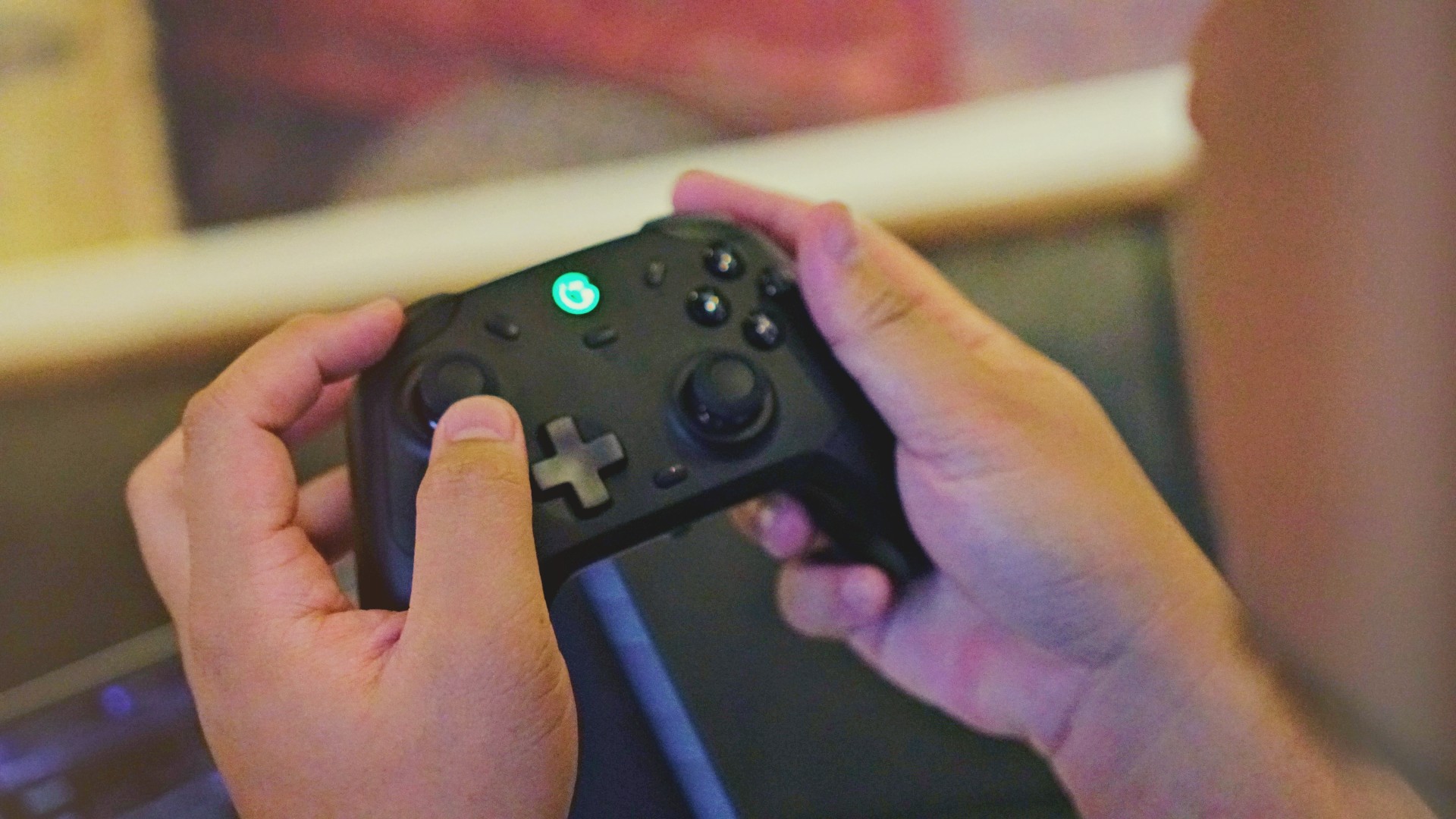 GameSir T4 Cyclone Pro는 훌륭한 만능 컨트롤러입니다