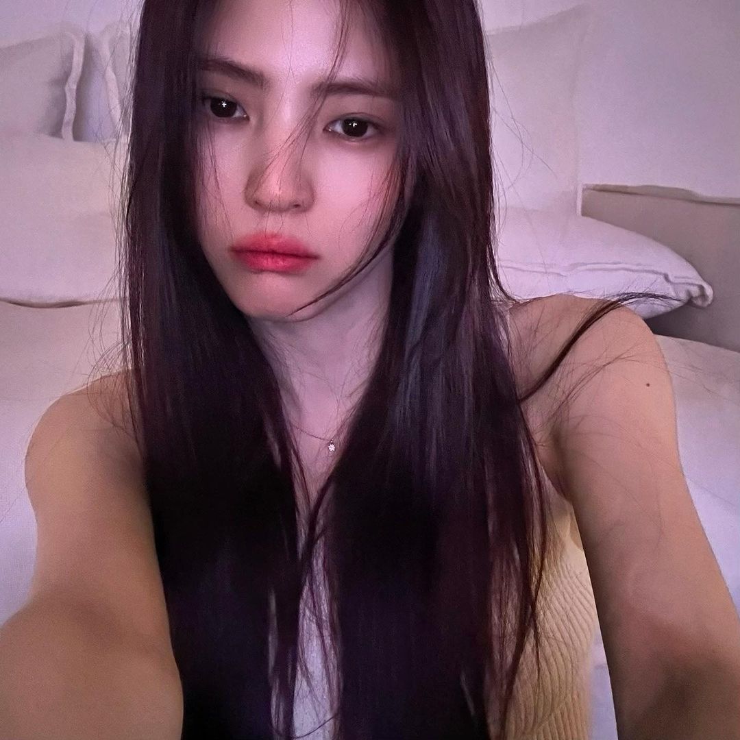 한소희 착시의상 옷 입은거야? 만 거야?