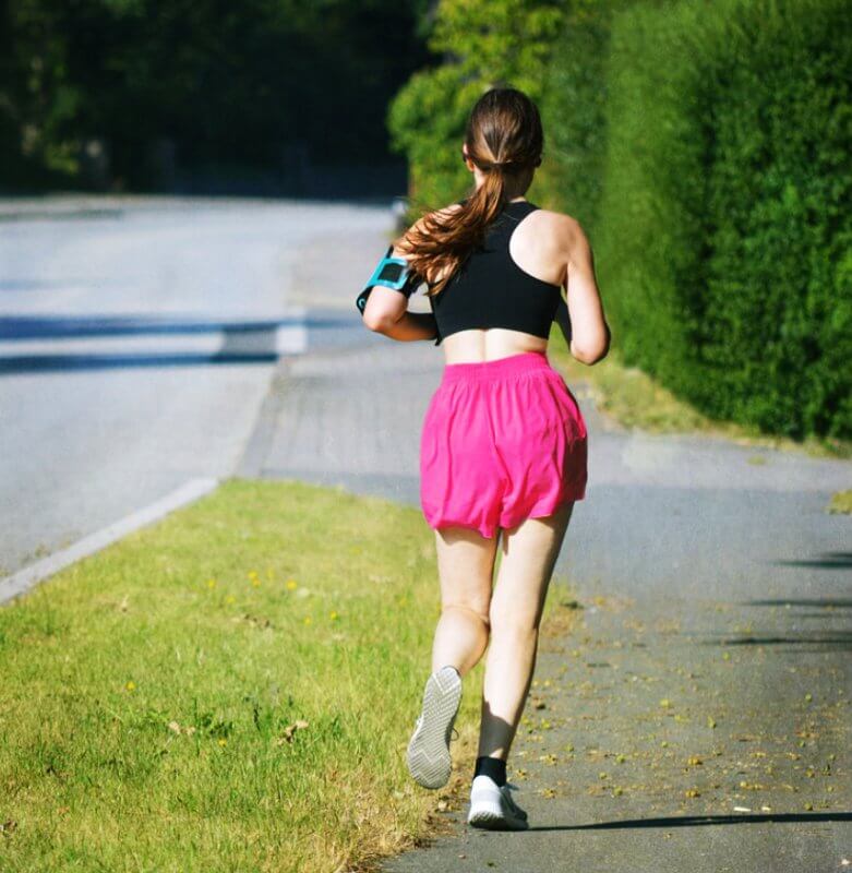 야외에서-걷기운동