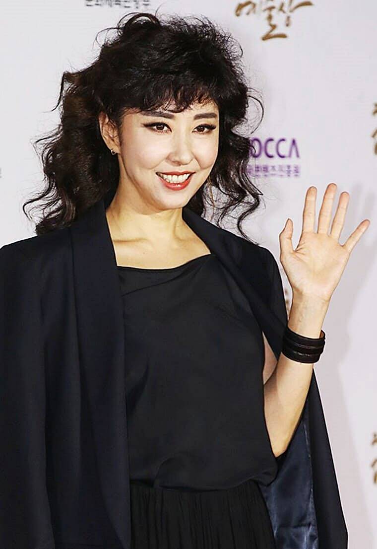 가수-김완선