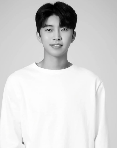 가수 임영웅 키 나이 몸무게 프로필 음반 소속사 MBTI