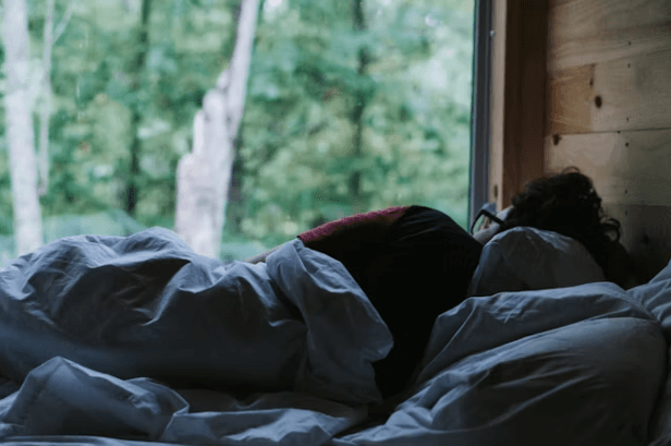 숙면과 베개의 관계: 나에게 맞는 베개 찾는 법