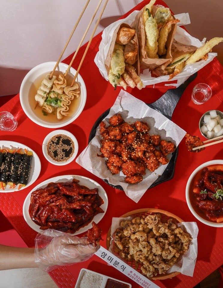 삼미분식 이천 관고시장 맛집, 매콤 닭발과 푸짐한 시장 분식의 끝판왕