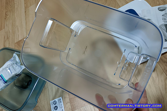 브리타 플로우 정수용기 본체 내부