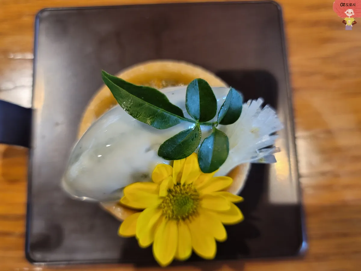 인천-중구-영종도-네스트호텔-쿤스트라운지-애트터눈-티-세트-쑥-유자-타르트