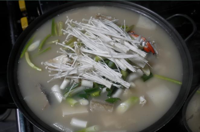 시원한 국물이 일품인 한국기행 농어건탕