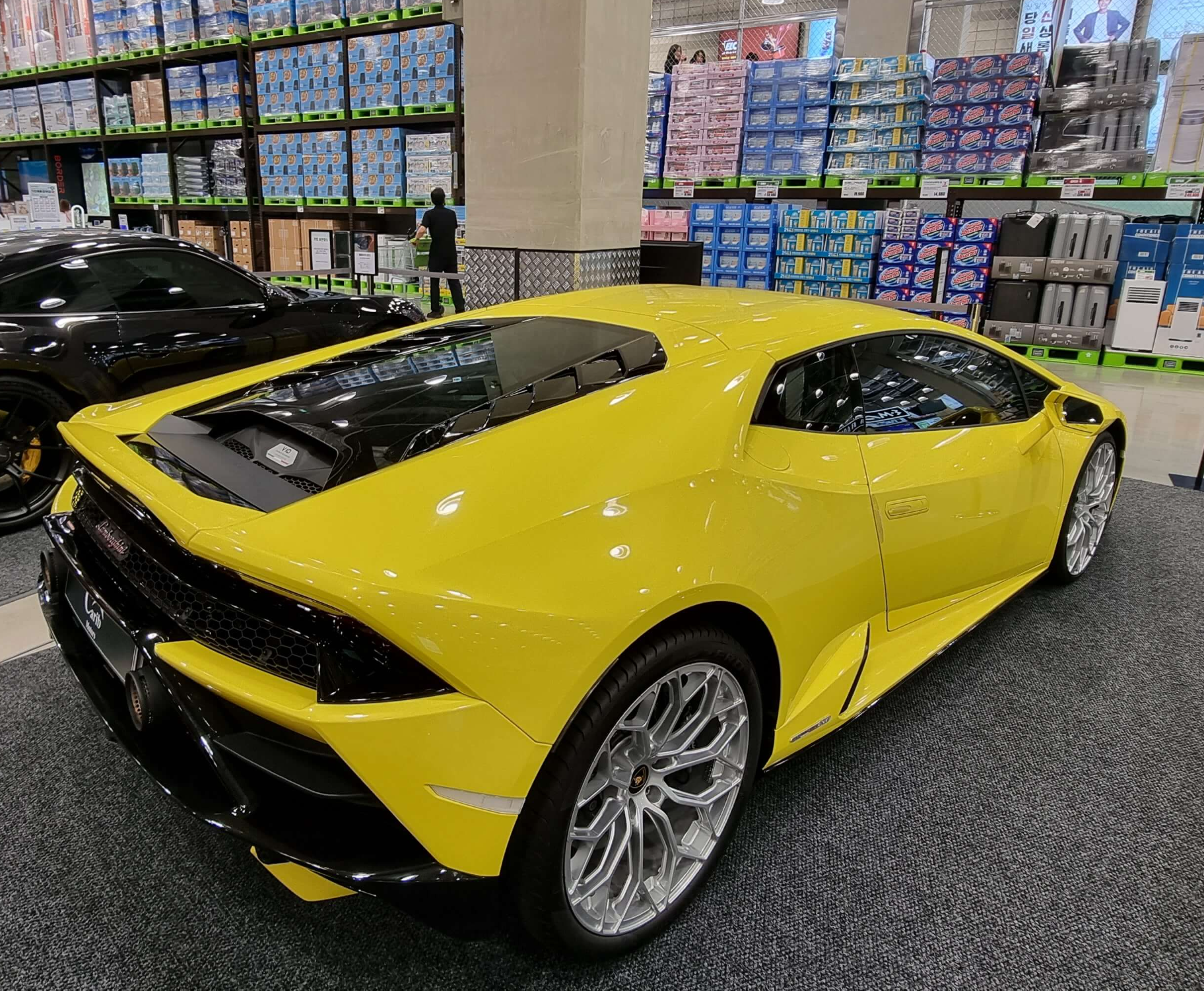 람보르기니 후측면