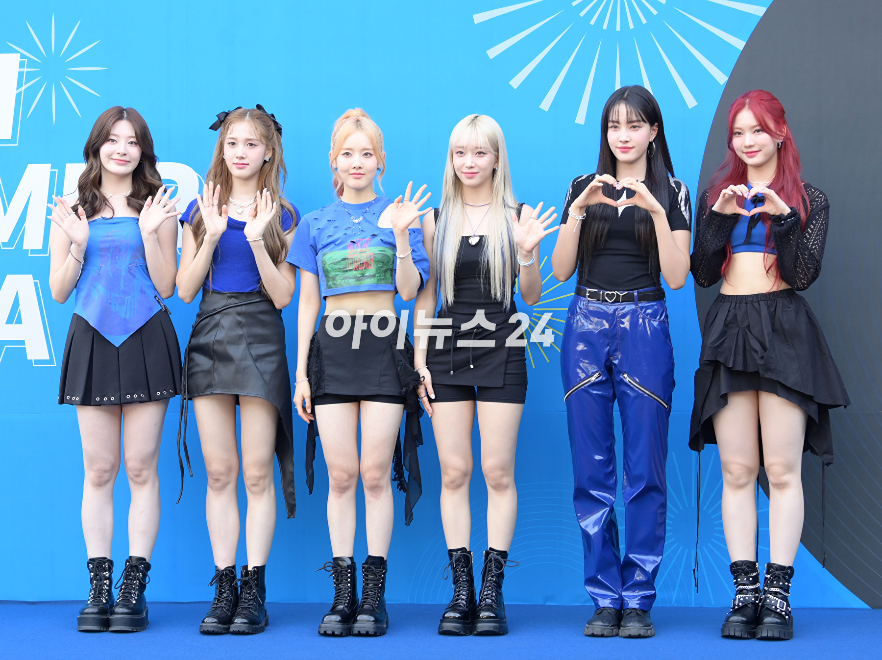 그룹 스테이씨(STAYC)가 5일 오후 서울 잠실실내체육관에서 열린 '펩시 썸머 페스타 2023' 포토월 행사에 참석하고 있다. [사진=정소희 기자]