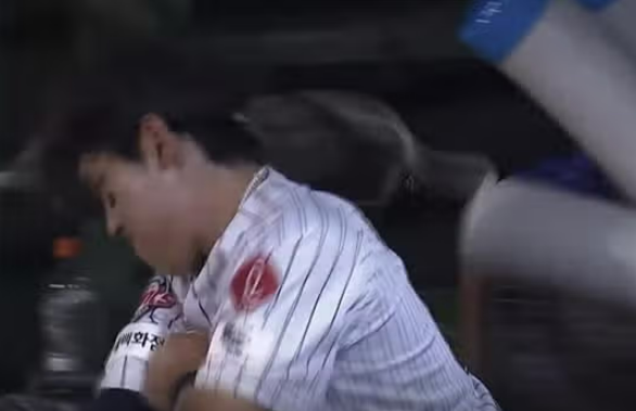 황성빈 공황장애 고백,공황장애 증상,유명인 정신질환,프로야구 선수 스트레스,운동선수 정신건강