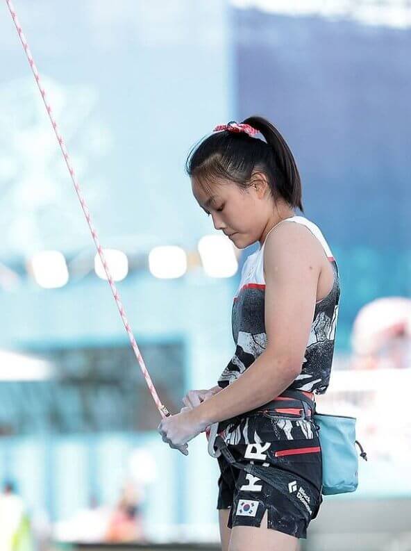 경기 준비하는 서채현