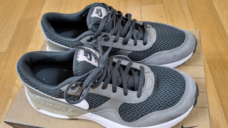 나이키 에어맥스 시스템1