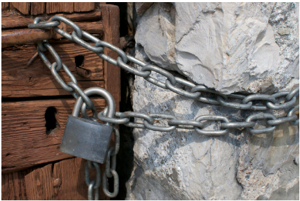 관광객 입장 불가? &ndash; 외부인에게 철저히 닫힌 무국적 마을