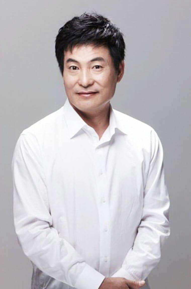 배우-이한위