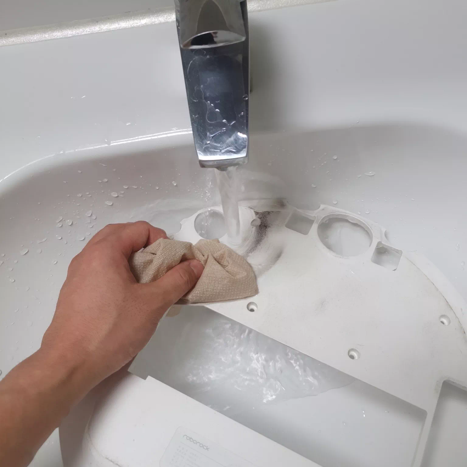 샤오미 로봇 청소기 하판 씻기