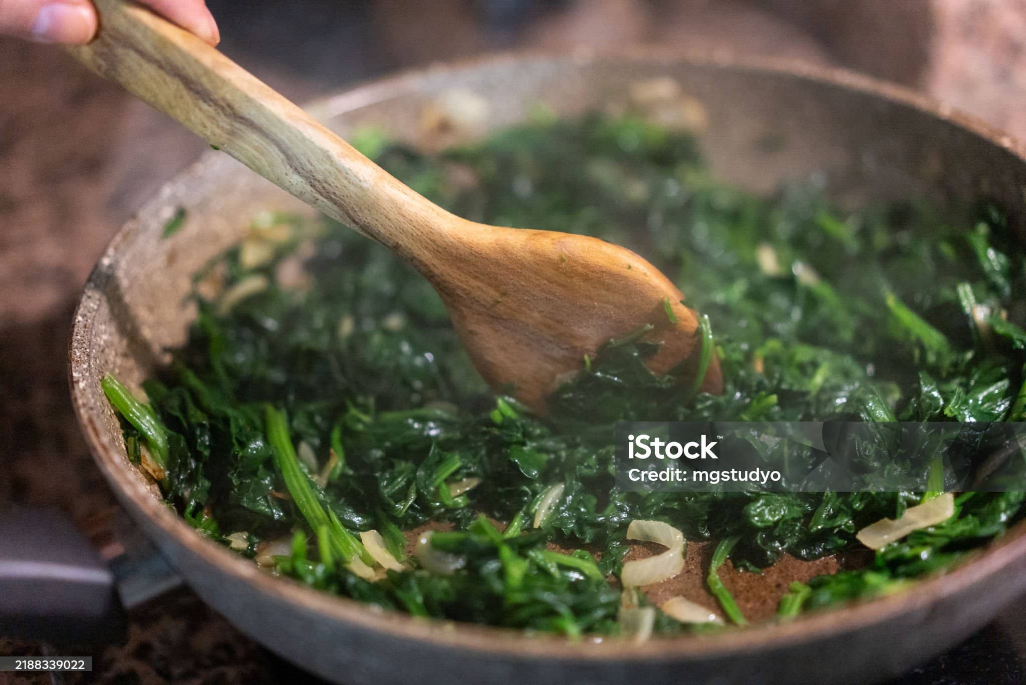 시금치 효능과 부작용, 건강을 지키는 슈퍼푸드 완전 정리