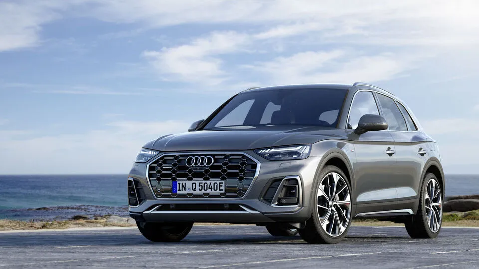 아우디 Q5 TFSI e 이미지