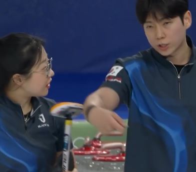 미국을 상대로 1승을 올린 동계올림픽 컬링 국가대표 김선영과 정영석