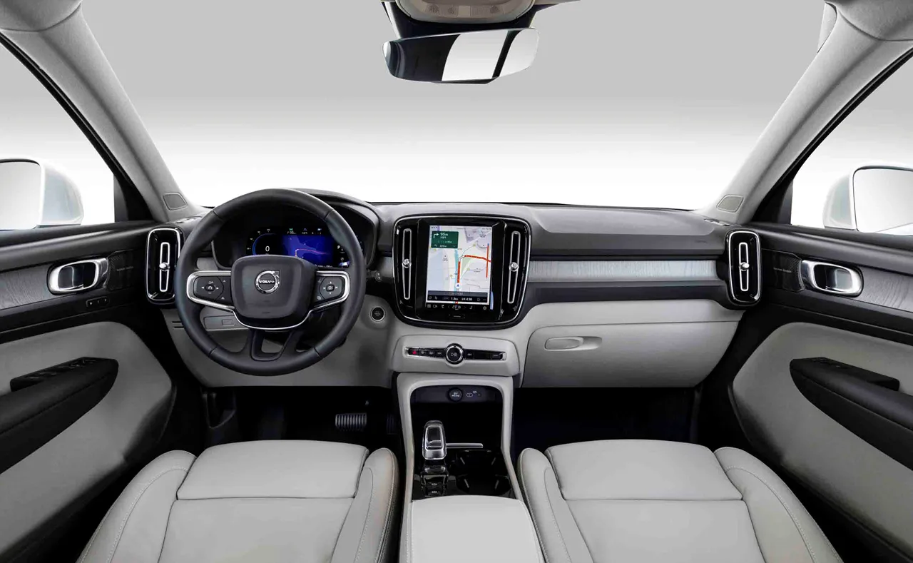 볼보 XC40 이미지