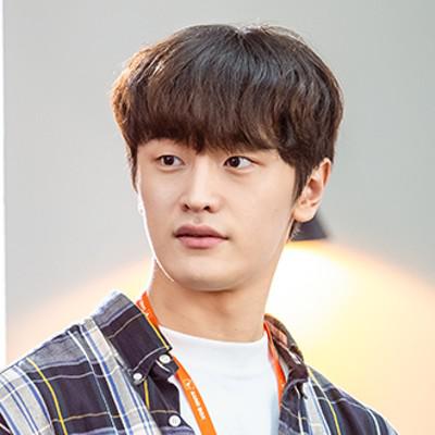 스타트업 인물관계도(17).jpg