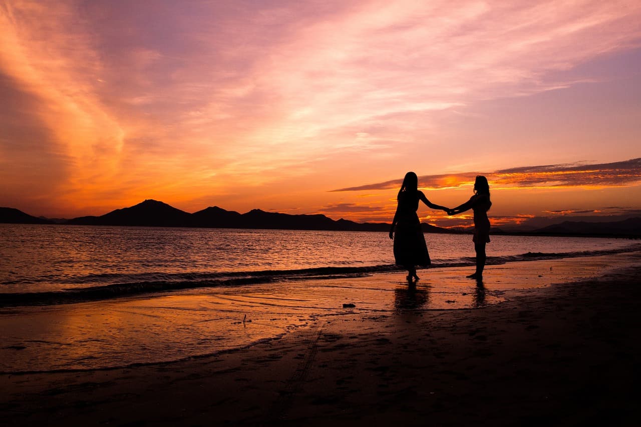 계절별 캠핑 준비물과 시즌별 캠핑 활동 가이드