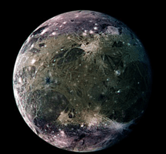 갈릴레오 위성 가니메데 사진입니다.