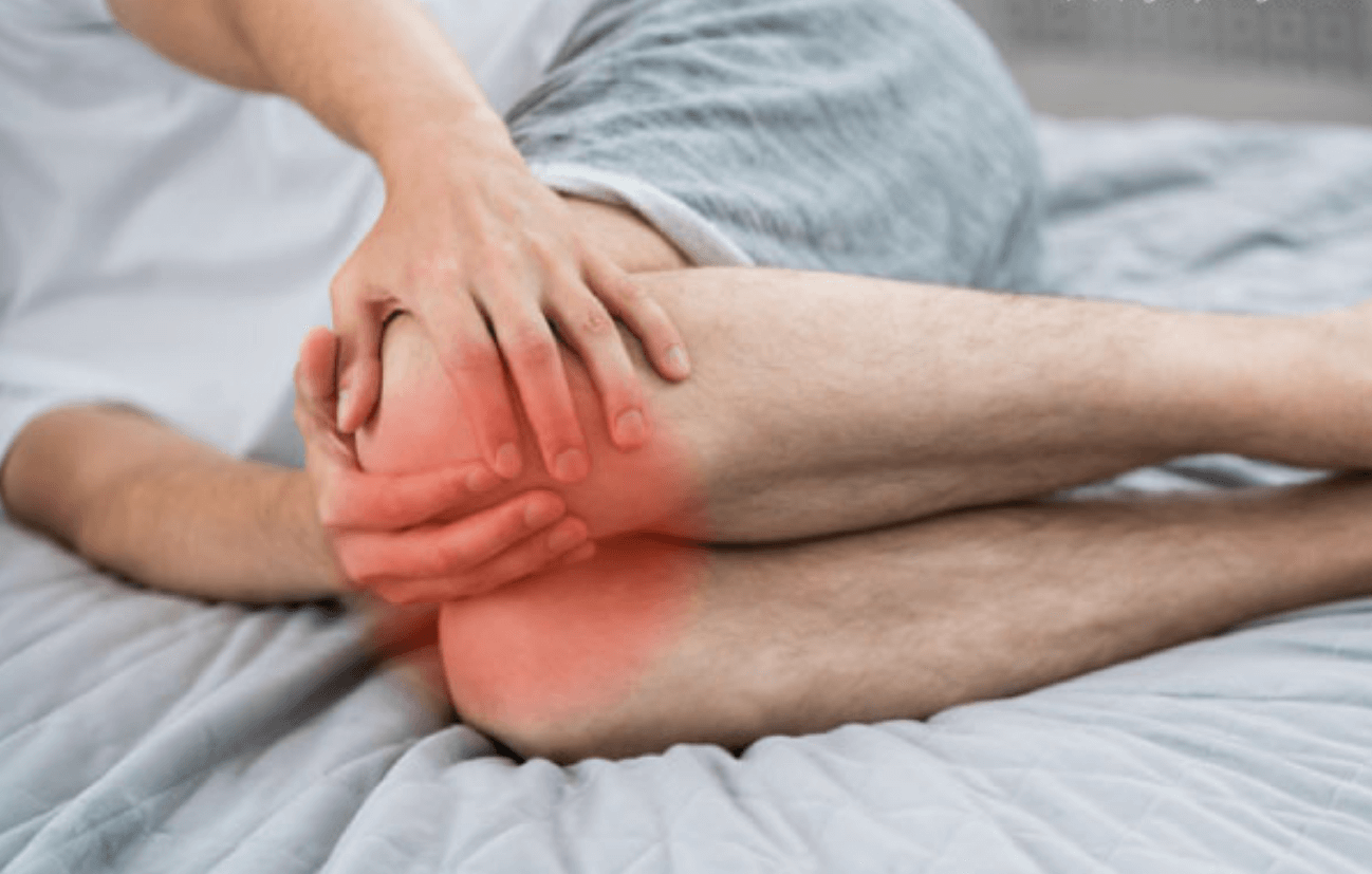 무릎-관절염-통증으로-아파하는-중년-고령자