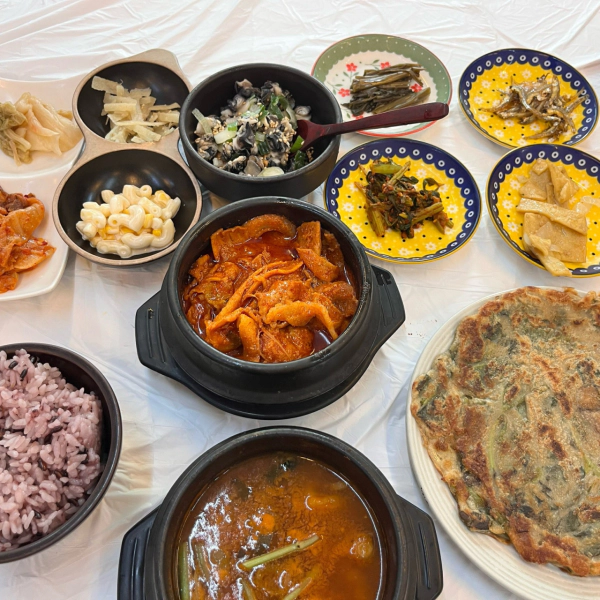 우와한 식당 우렁이 한상