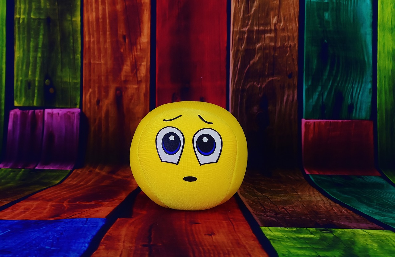 불쌍한-표정을-짓는-얼굴