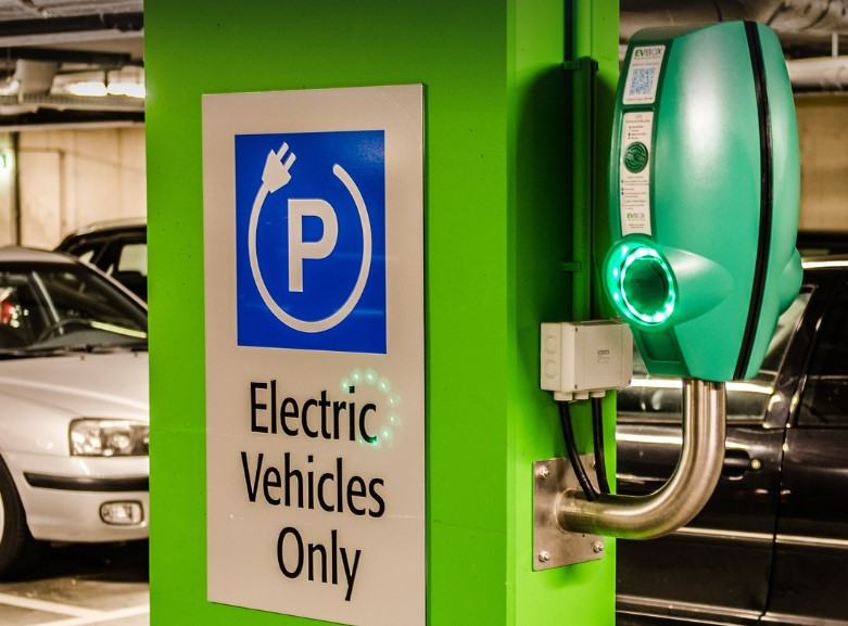 테슬라 충전기 설치 방법 완벽 가이드 (홈 &amp; 사업장)