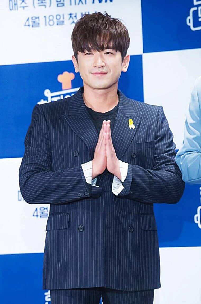 가수-이민우