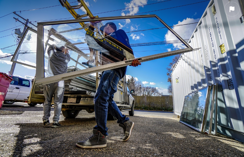 노동하고 있는 사람