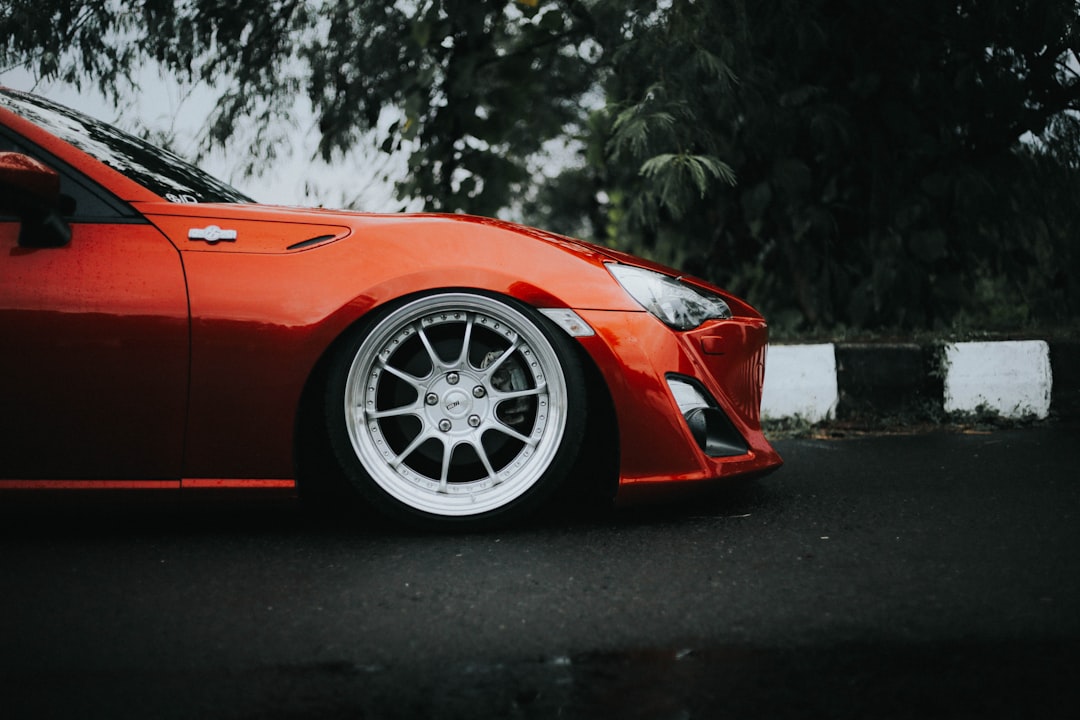 Pose.