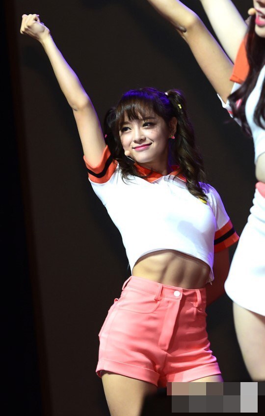 김세정 나이 프로필 키 근육 고화질 화보 다리 인스타 과거 ioi 출연작 레전드