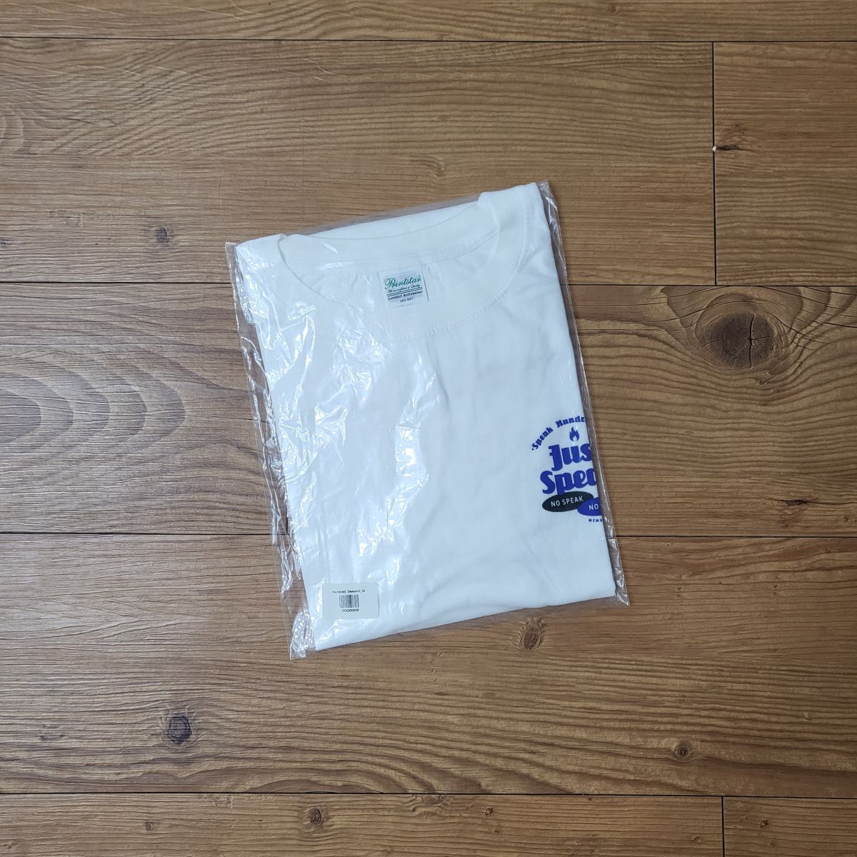 스픽-헌드레드-티셔츠-포장-뜯기-전-사진