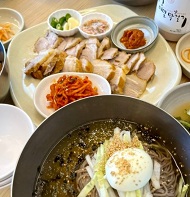 수육-물막국수