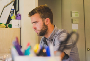 스마트폰을 많이 쓴 날과 적게 쓴 날의 차이
