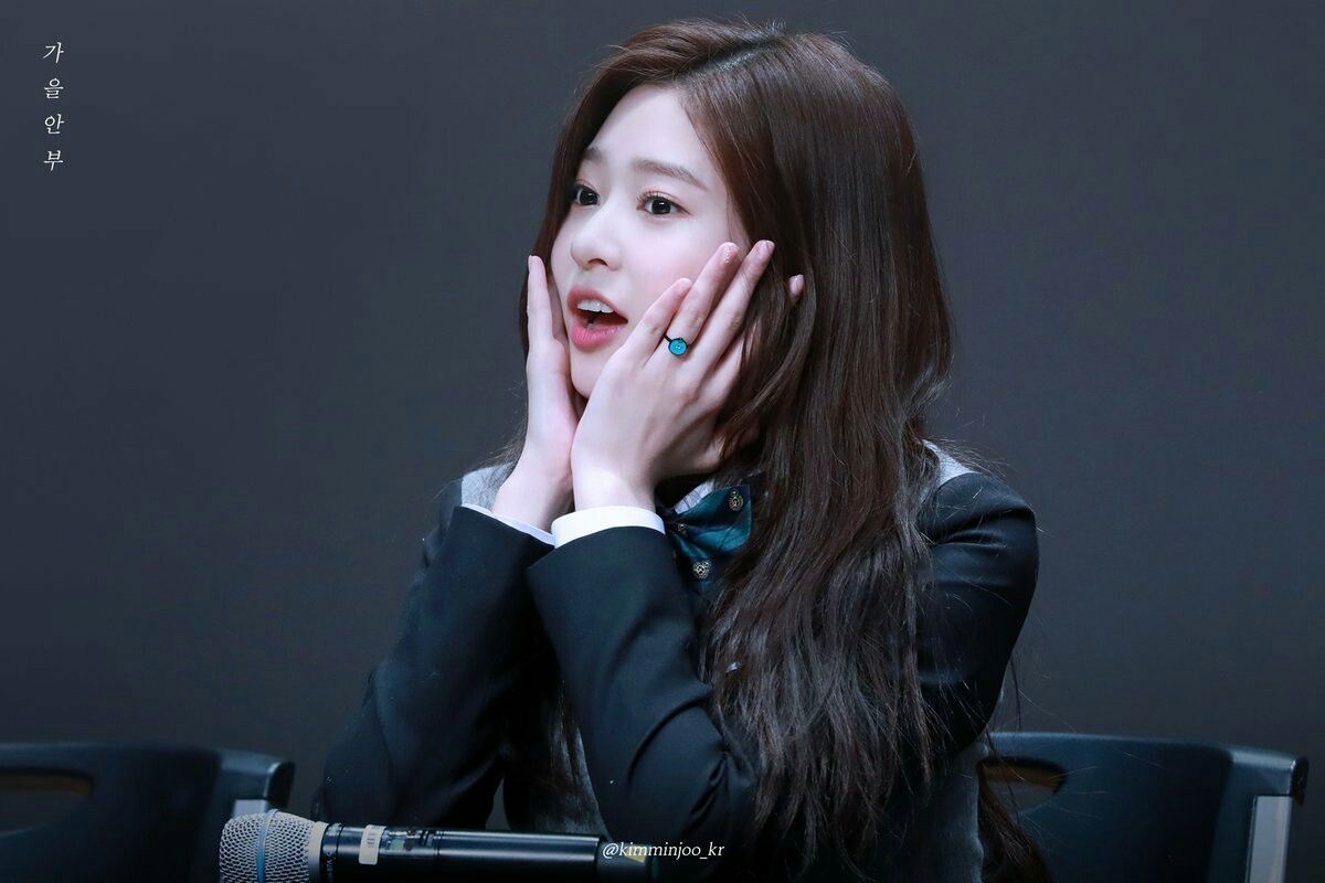아이즈원 김민주 최애사진